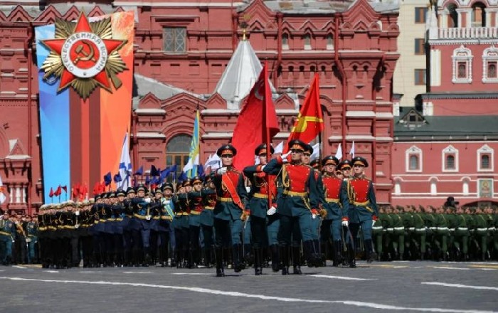 Пеший расчет на параде